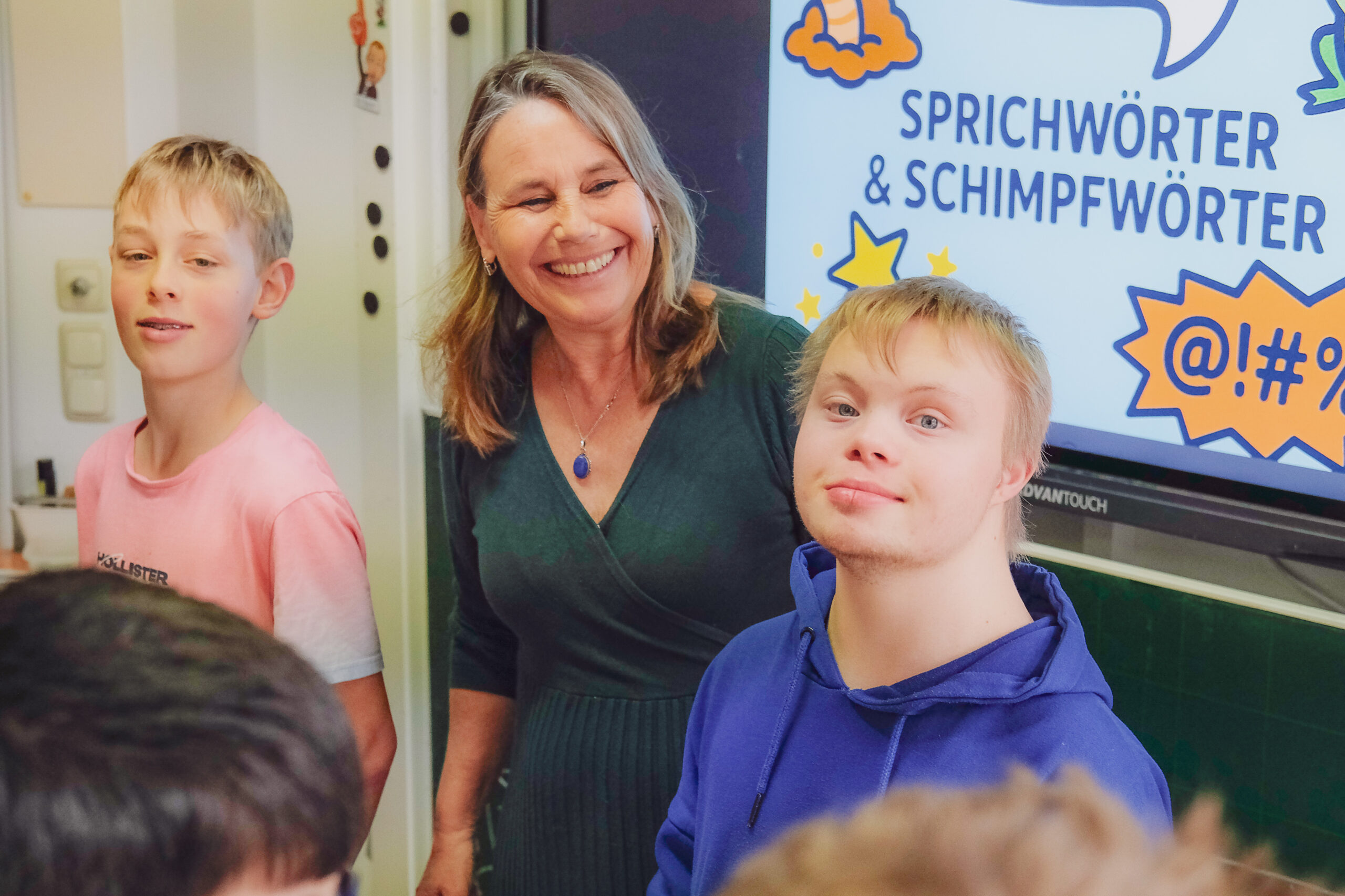 Du betrachtest gerade Projektwoche „Schönheit der Sprache“ Montessori-Schule der Aktion Sonnenschein